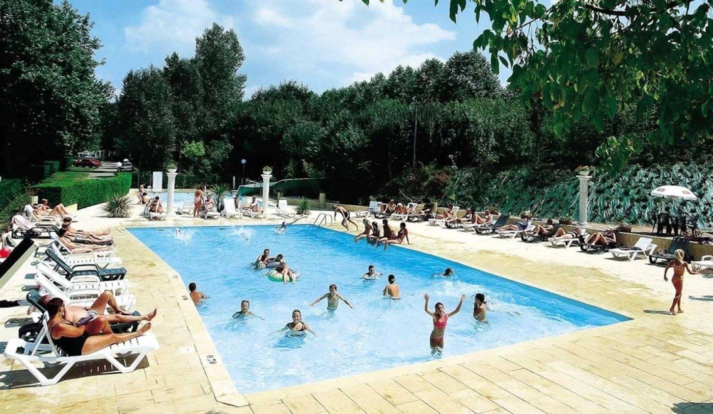 Chalet 4 étoiles - Piscine  - ccbfhca in Badefols-sur-Dordogne, Périgord Pourpre