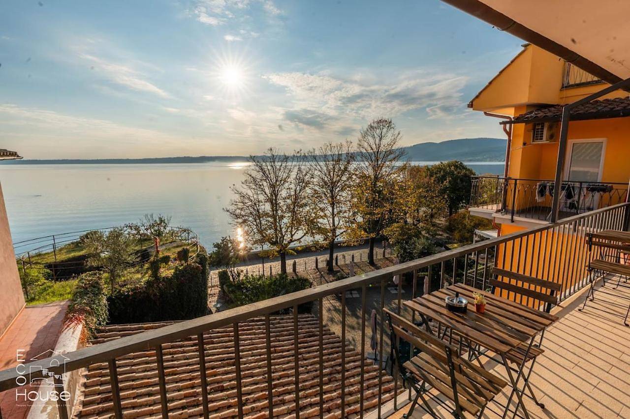Appartamento intero, Two-Bedroom House in Trevignano Romano, Lago di Bracciano