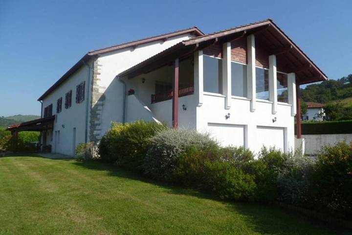 Gîte pour 5 personnes, avec jardin et vue à Larceveau-Arros-Cibits - 3