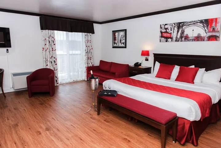 Hotel para 4 personas, con jacuzzi además de piscina y balcón - 1