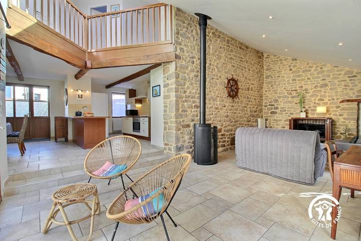 Gîte pour 6 personnes, avec terrasse et jardin à Belz