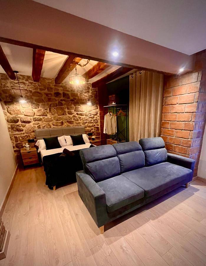 Apartamento entero, Ca La Minyona in Cardona , Pla de Bages DO
