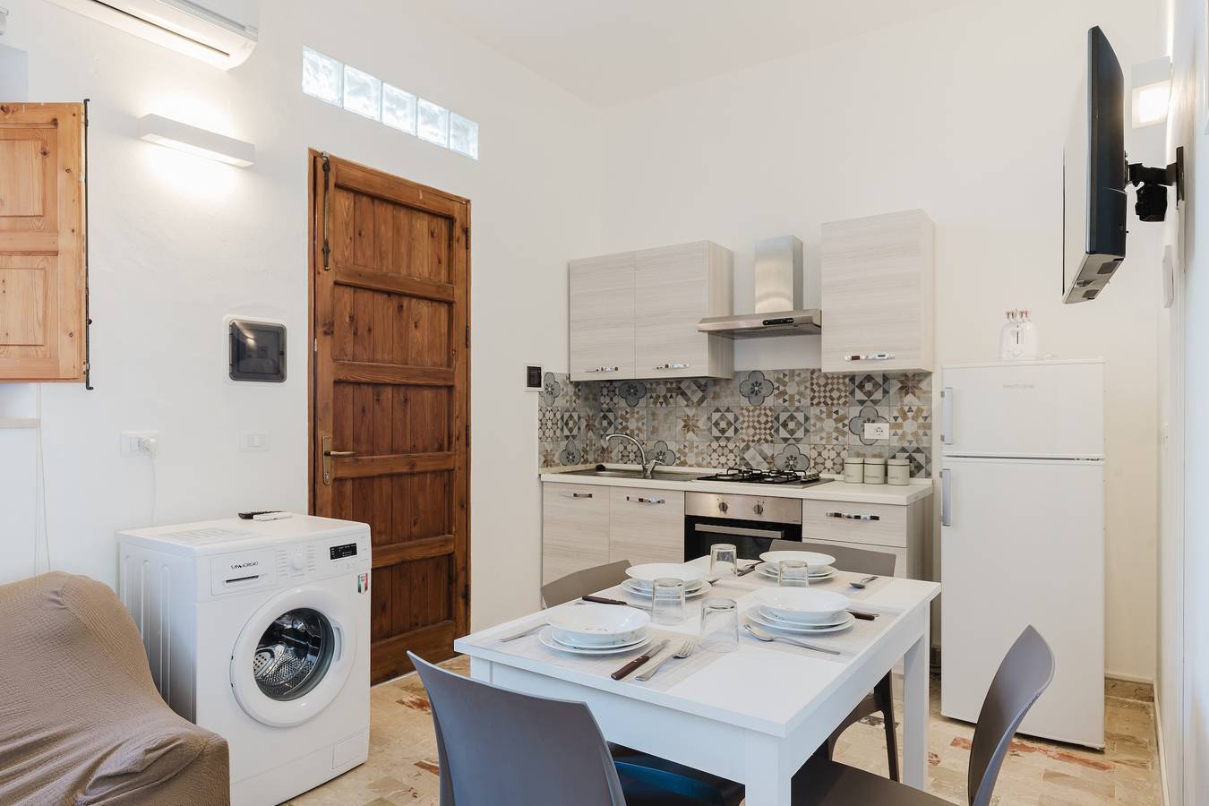 Appartement entier, Appartement 'Sea Nest - Giardino E Spiaggia' avec terrasse, Wi-Fi et climatisation in Balestrate, Province de Palerme