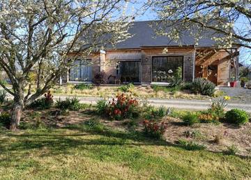 Chambre d’hôte pour 2 personnes, avec jardin à Ouffières