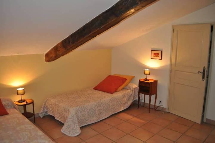 Location de vacances pour 4 personnes, avec jardin et terrasse à Lussan - 3