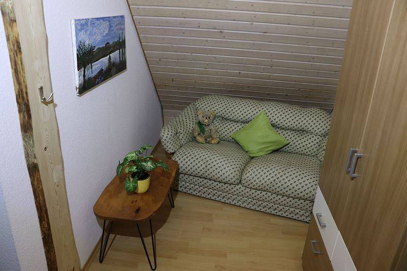 Ganze Ferienwohnung, Haus Zurell - Ferienwohnung Jogagold, 55m, 2 Schlafzimmer, max. 4 Personen in Markdorf, Region Bodensee-Oberschwaben