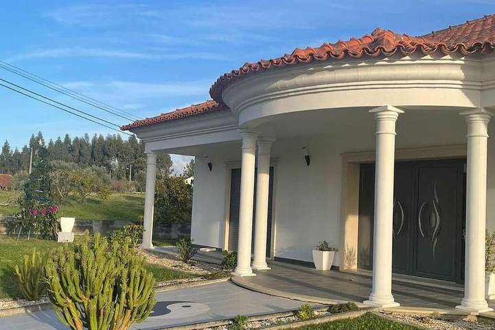 Location de vacances pour 10 personnes, avec Piscine dans Pombal