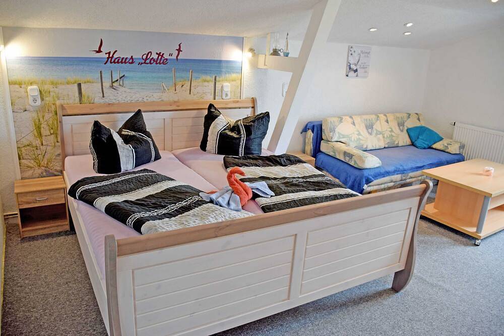 Ganze Wohnung, Ferien auf Hiddensee im schönen Neuendorf - Ferienzimmer Sandorn in Neuendorf Insel Hiddensee, Hiddensee