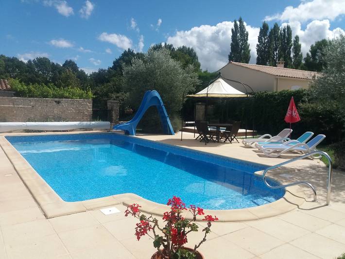 Gîte pour 6 personnes, avec jacuzzi et piscine, adapté aux familles à Nantillé - 3