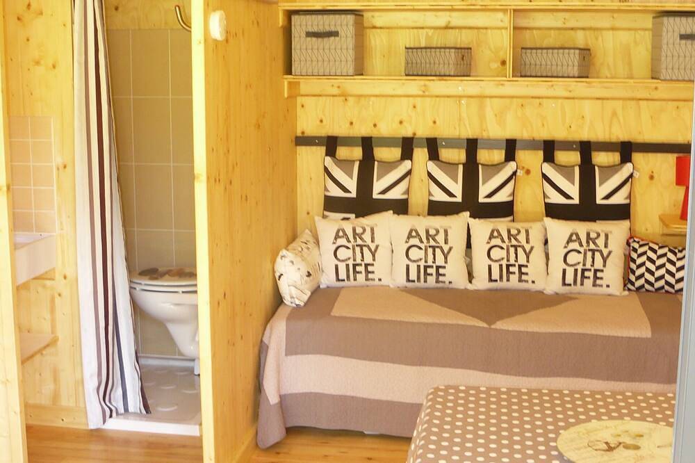 Cabin fully equipped, comfortable, quiet, in the Bay of Mont Saint-Michel in Saint-Martin-des-Champs (Avranches), Mont-Saint-Michel Bay