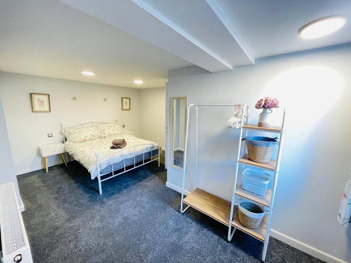 Entire apartment, 10 Bromleys Court in Church Stretton, Shropshire Hills