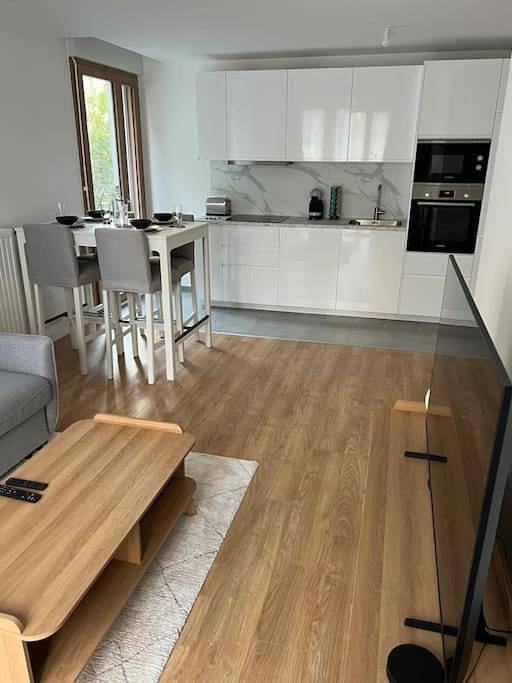 Gîte pour 6 personnes, avec jardin et terrasse dans La Plaine Saint-Denis - 3