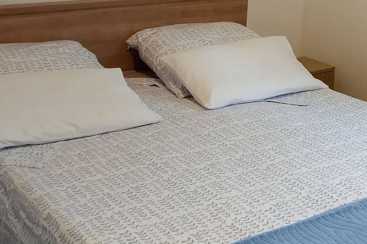 Ganze Wohnung, 3-Zimmer-Ferienwohnung am Strand Tkon, Pasman in Tkon, Pasman