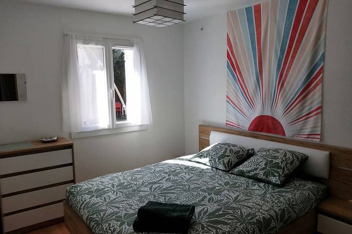 Location de vacances pour 8 personnes, avec jacuzzi et jardin, animaux acceptés à Le Pontet - 3