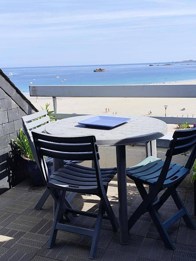 Location de vacances pour 3 personnes, avec vue et jardin à Perros-Guirec