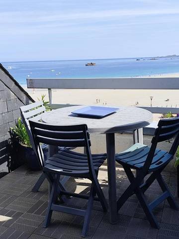 Gîte pour 3 personnes, avec vue et jardin dans Casino de Perros-Guirec