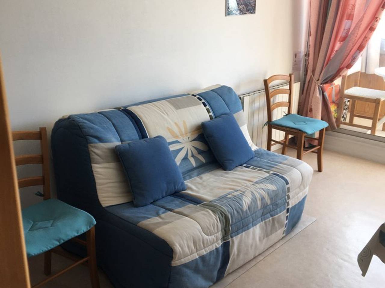 Entire studio, Studio with loggia in Super Besse, near slopes in Super Besse, Besse-et-Saint-Anastaise