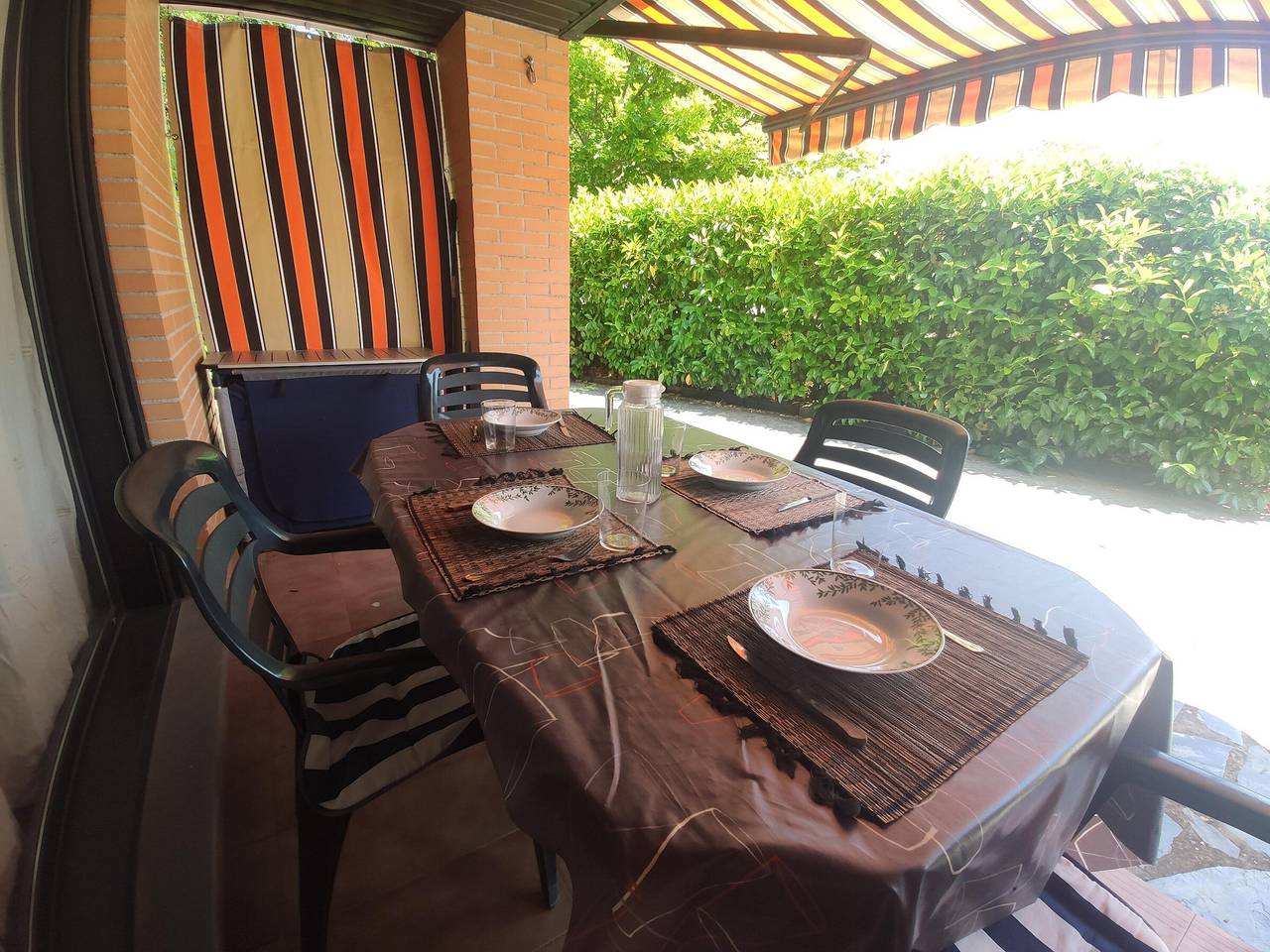 Entire apartment, Ground Floor Apartment with Garden and Two Bedrooms in Jaca in Jaca, Spanish Pyrenees