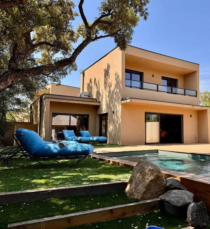 Chalet para 6 personas, con jardín y piscina - 1