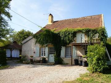 Gîte pour 6 personnes, avec terrasse à Vitry-Laché