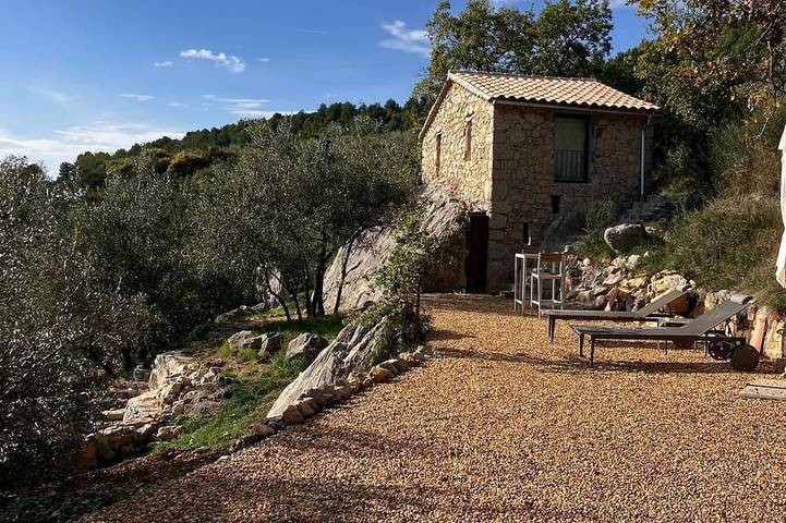 Gîte pour 2 personnes, avec Terrasse et Jardin