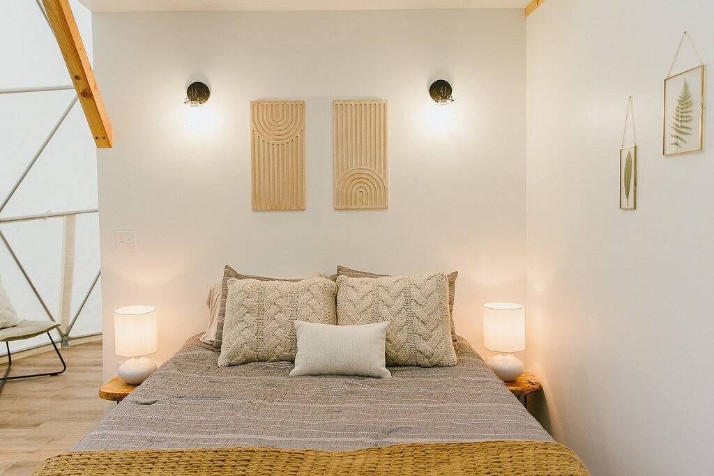 \"Home Sweet Dome\" Modern Treehouse Stay w/ Hot Tub in Daniel Boone National Forest