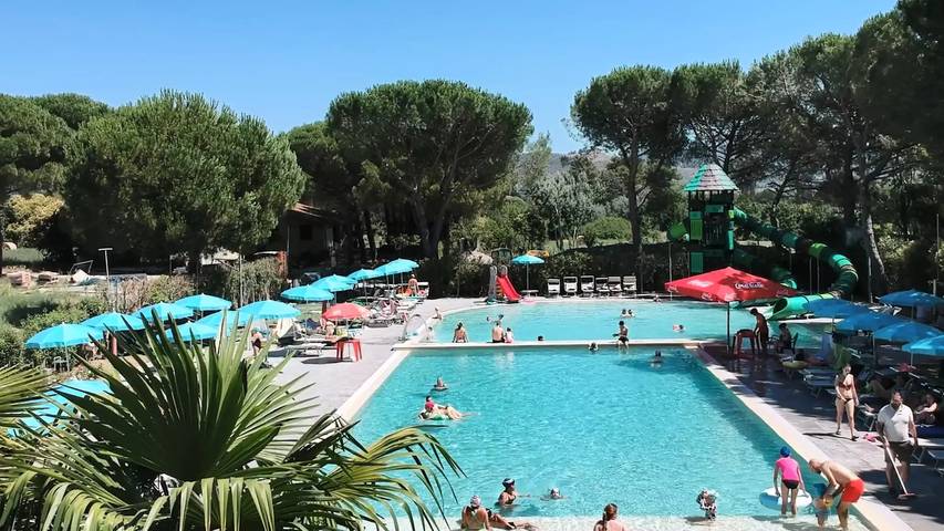 Chalet per 6 persone, con Terrazza e Piscina in Umbria