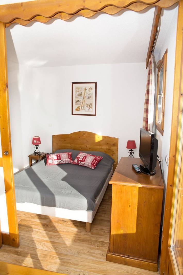 Gîte pour 3 personnes, avec piscine et balcon à Puy-Saint-Vincent - 3