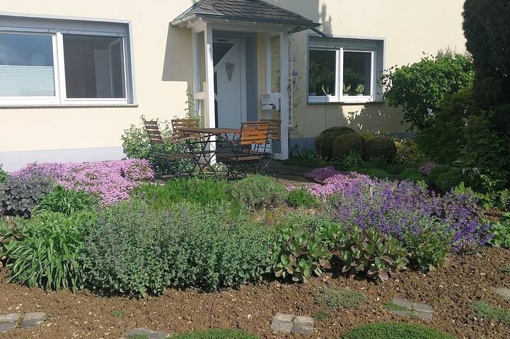 Ferienwohnung für 2 Personen, mit Garten und Terrasse in Mastershausen