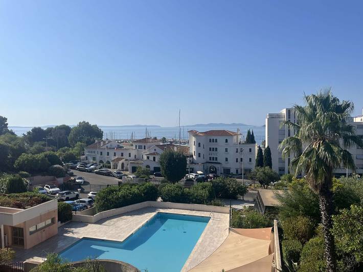 Appartement de vacances pour 4 personnes, avec piscine dans Le Lavandou