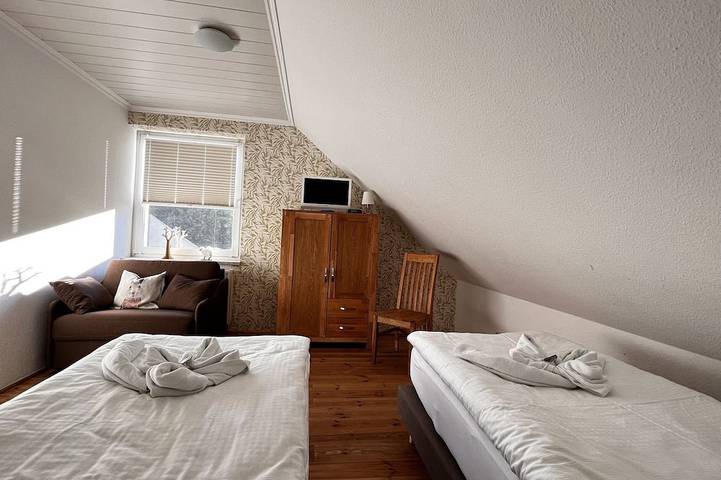 Ferienwohnung für 5 Personen, mit Balkon und Garten in Zossen - 2