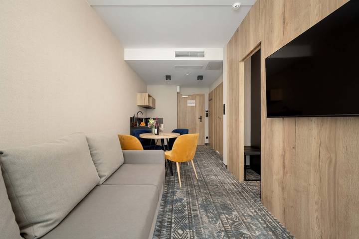 Gîte pour 4 personnes, avec piscine et balcon/terrasse, adapté aux familles à Szklarska Poręba - 2