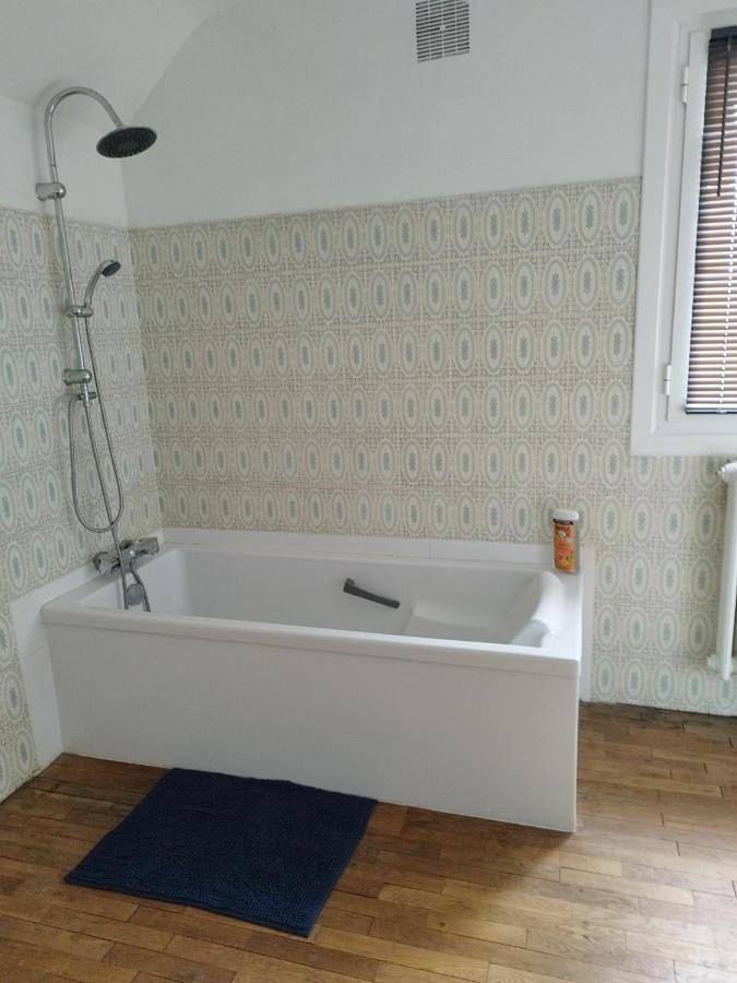 Gîte pour 2 personnes, avec piscine et vue, animaux acceptés à Ussac - 3