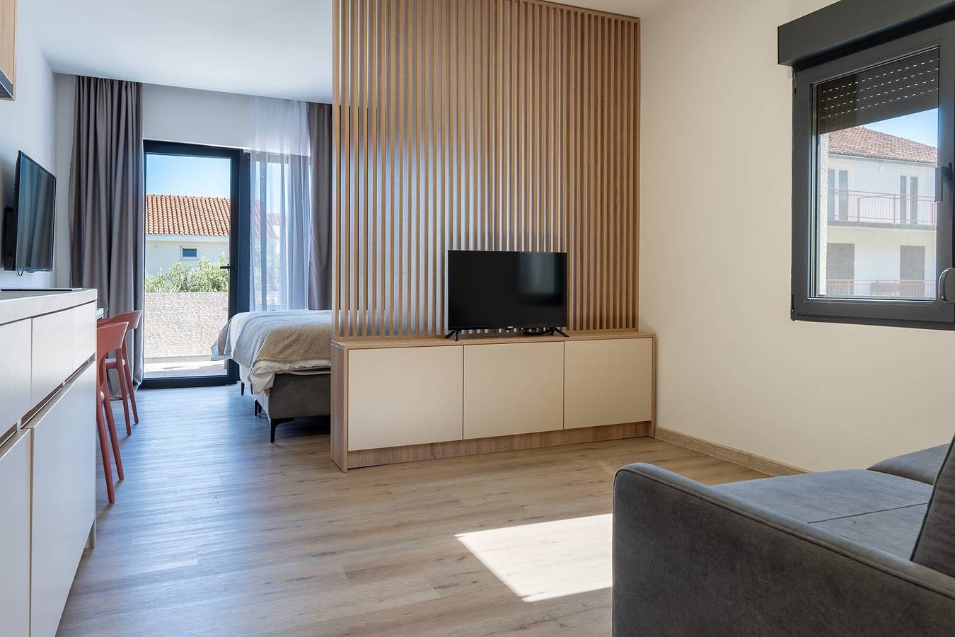 Ganze Wohnung, Bright & Airy Studio with Balcony in Orebic, Dubrovnik-Neretva