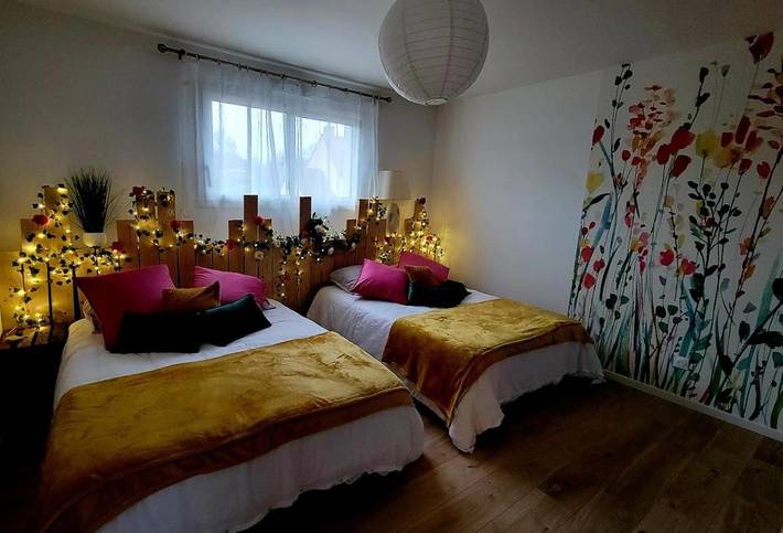 Location de vacances pour 4 personnes, avec piscine et jacuzzi ainsi que jardin et terrasse à Rouillon - 3