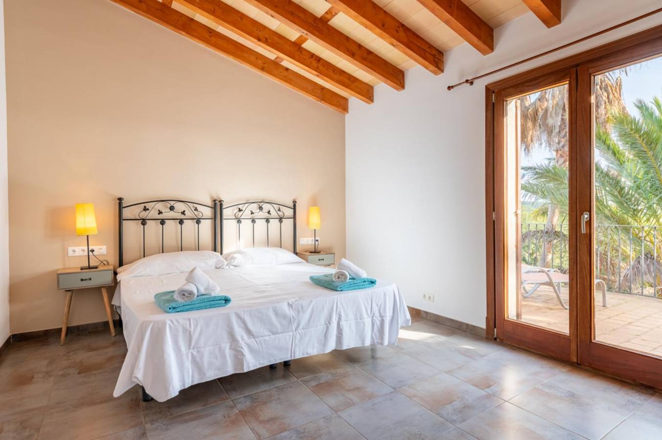 Cozy B&B with WiFi, Flat Screen TV & Balcony in Llucmajor, South Majorca