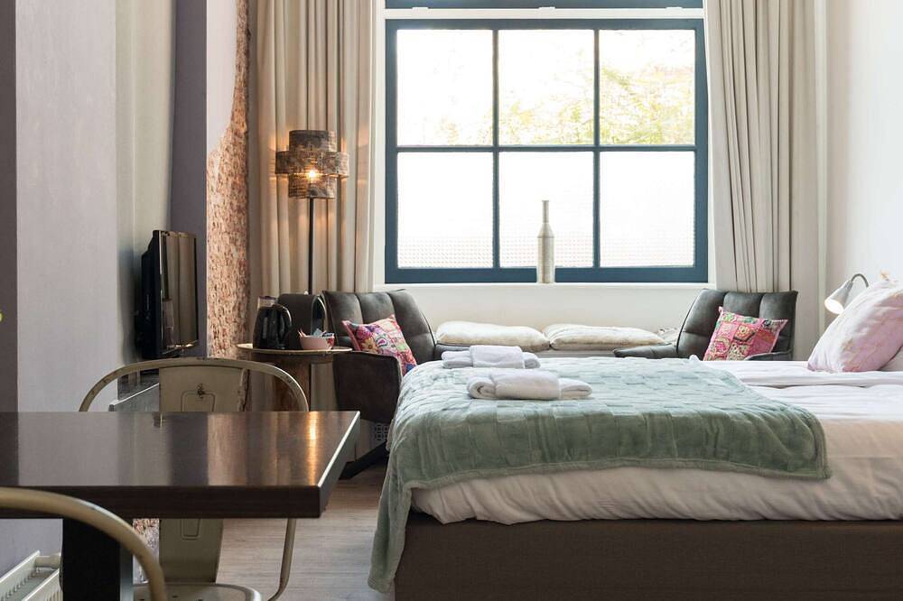 Entire apartment, 1001 Nights Boutique hotel room 1 in Haarlem, North Sea Netherlands