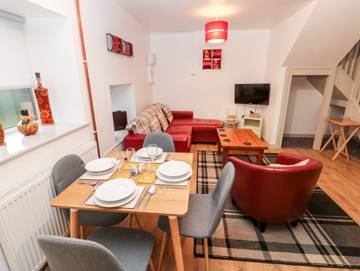 Log Cabin for 4 People in Powys, Mid-Wales, Photo 4