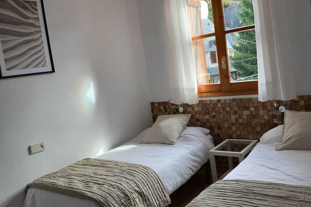 Chalet Los Ibones - Lodge Escarrilla in Escarrilla, Sallent de Gállego