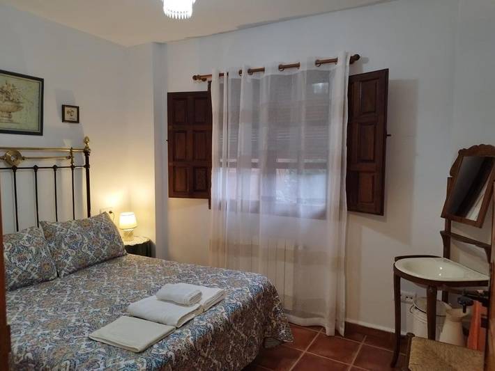 Casa rural para 5 personas, con Balcón y Terraza además de Jardín y Vistas en Molinillo - 4