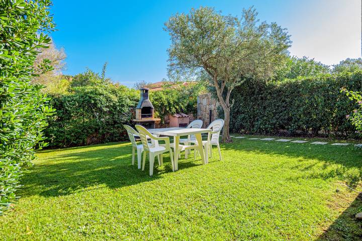 Villa "Rattali 2" con terrazza privata in San Teodoro, Olbia-Tempio