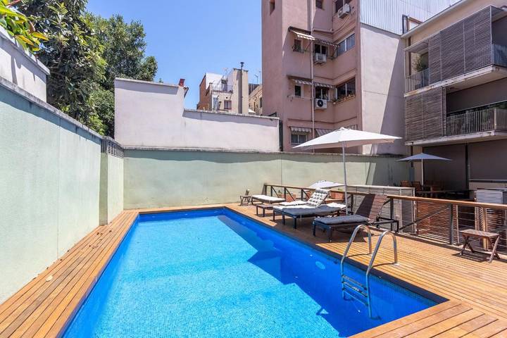 Apartamento para 10 personas, con piscina y balcón en Gracia