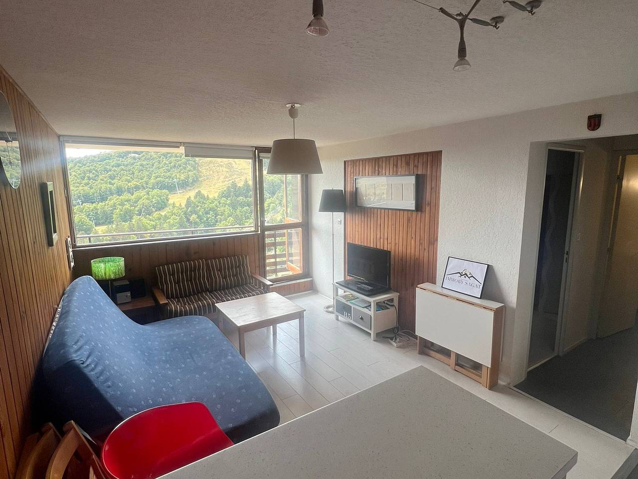 Apartamento entero, Apartamento al pie de pistas, F2+cabina en el piso 20 in Super Besse, Besse-et-Saint-Anastaise