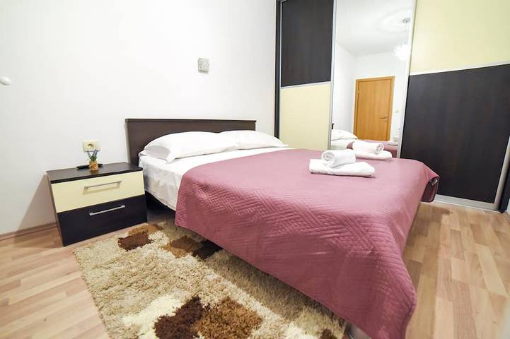 Villa Bender - Three Bedroom Villa with Swimming pool in Dugopolje, Dalmatinisches Zagora