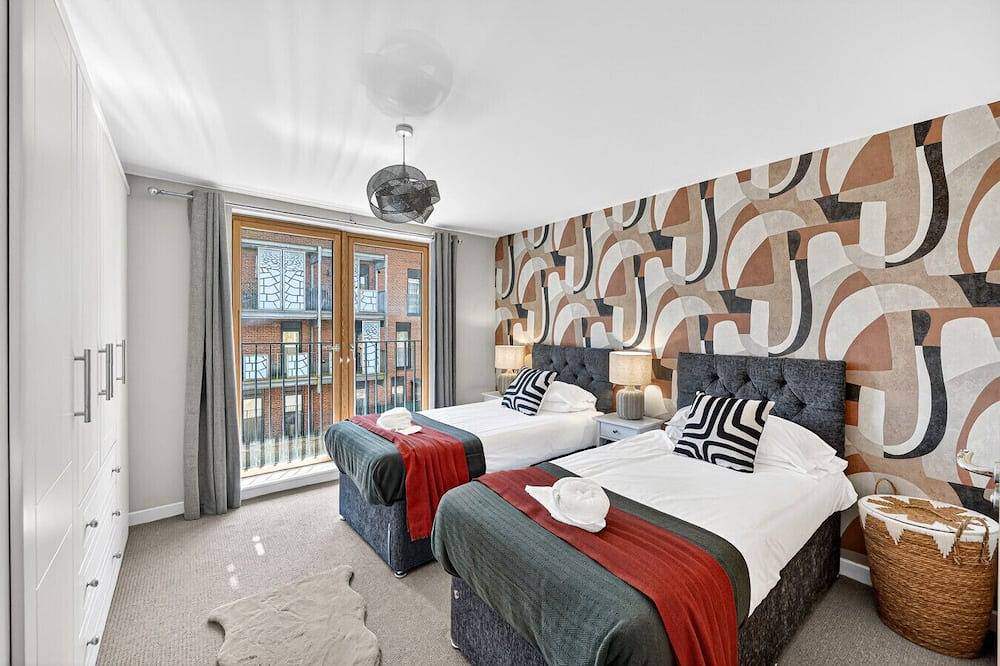 Apartment for 6 People in Milton Keynes, South East England