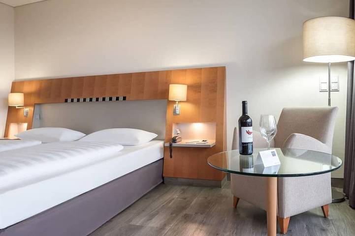 Location de vacances pour 2 personnes, avec sauna et balcon, animaux acceptés à Nürburg - 4