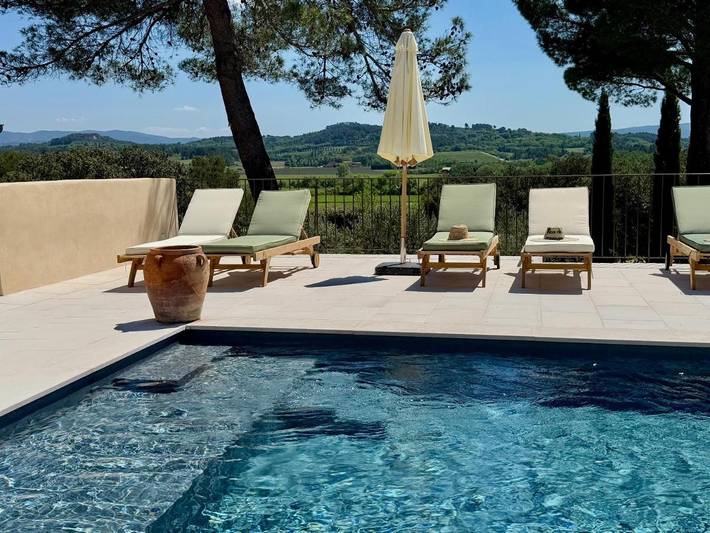 Hôtel pour 2 personnes, avec sauna et jacuzzi ainsi que piscine et jardin