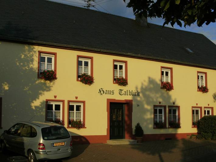 Bauernhof für 4 Personen, mit Terrasse und Garten sowie Ausblick im Hunsrück