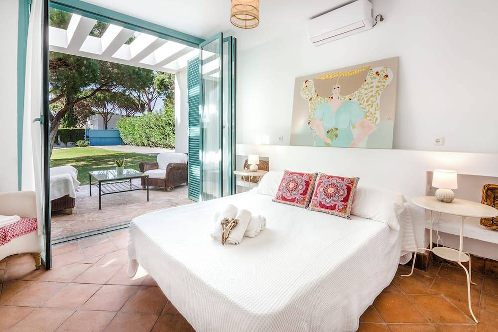 Bohemian Villa Beach & Pool in Roche, Conil de la Frontera