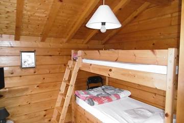 Chalet pour 6 Personnes dans Saint-Maurice-Crillat, Jura, Photo 2
